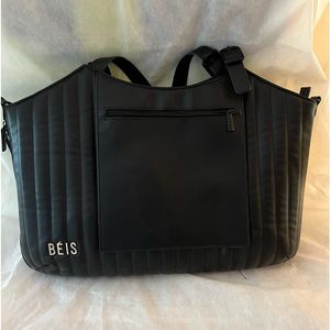 BEIS The Expandable Overnighter